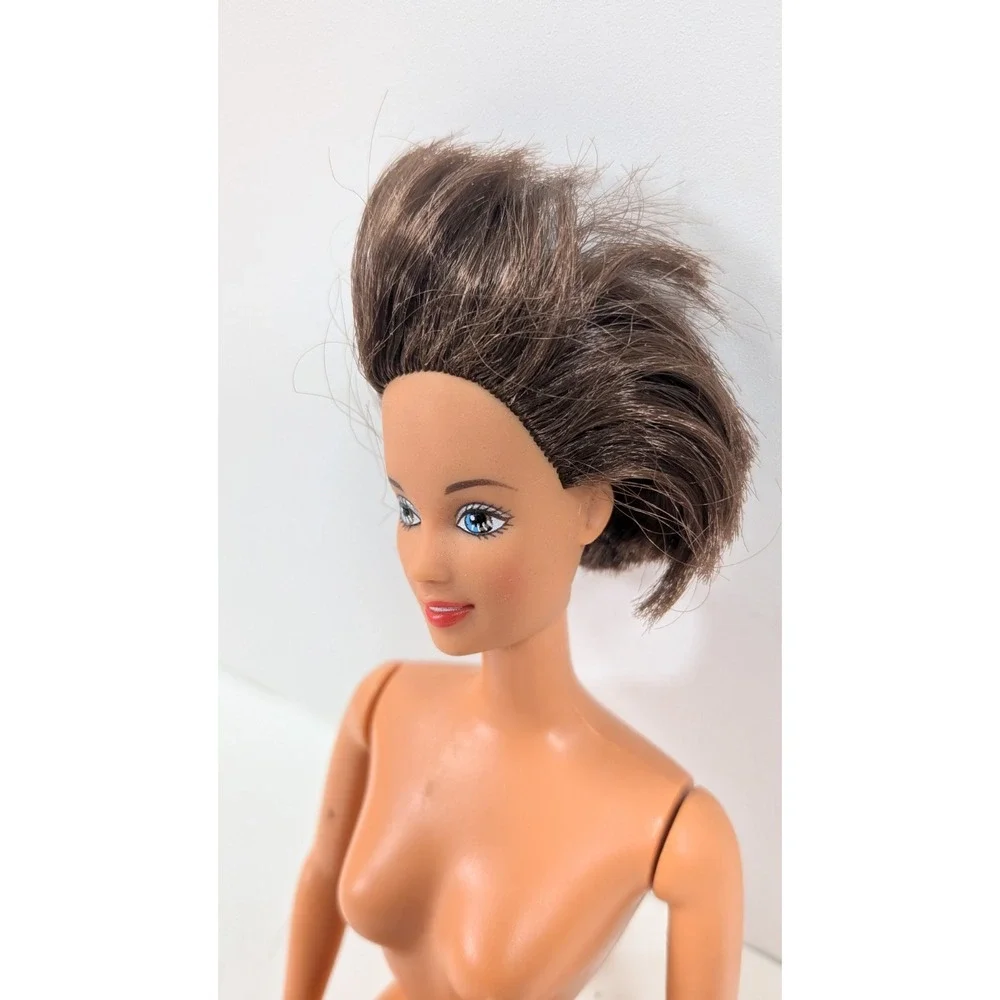 VINTAGE FLIP AND DIVE SWIMING BARBIE 1993 BRUNETTE NUDE MATTEL TESTED WORKING